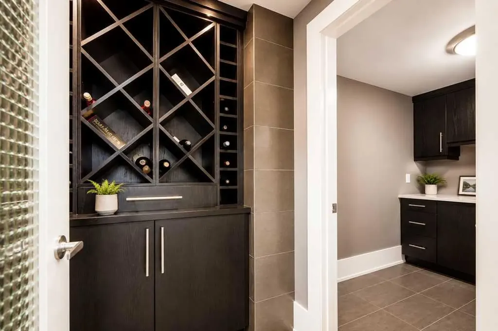 16 Spring Valley Way SW Calgary AB T3H 5M1