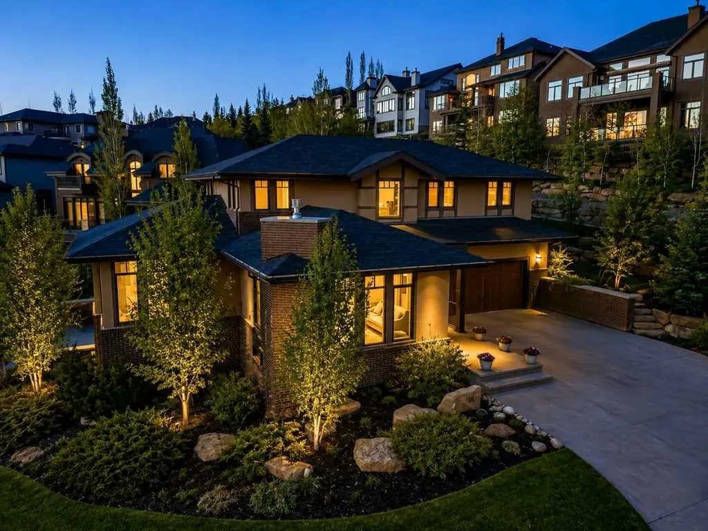 16 Spring Valley Way SW Calgary AB T3H 5M1