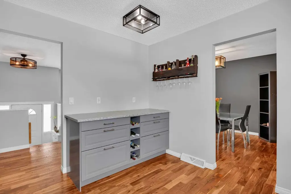 12212 Canfield Road SW Calgary AB t2w1j9