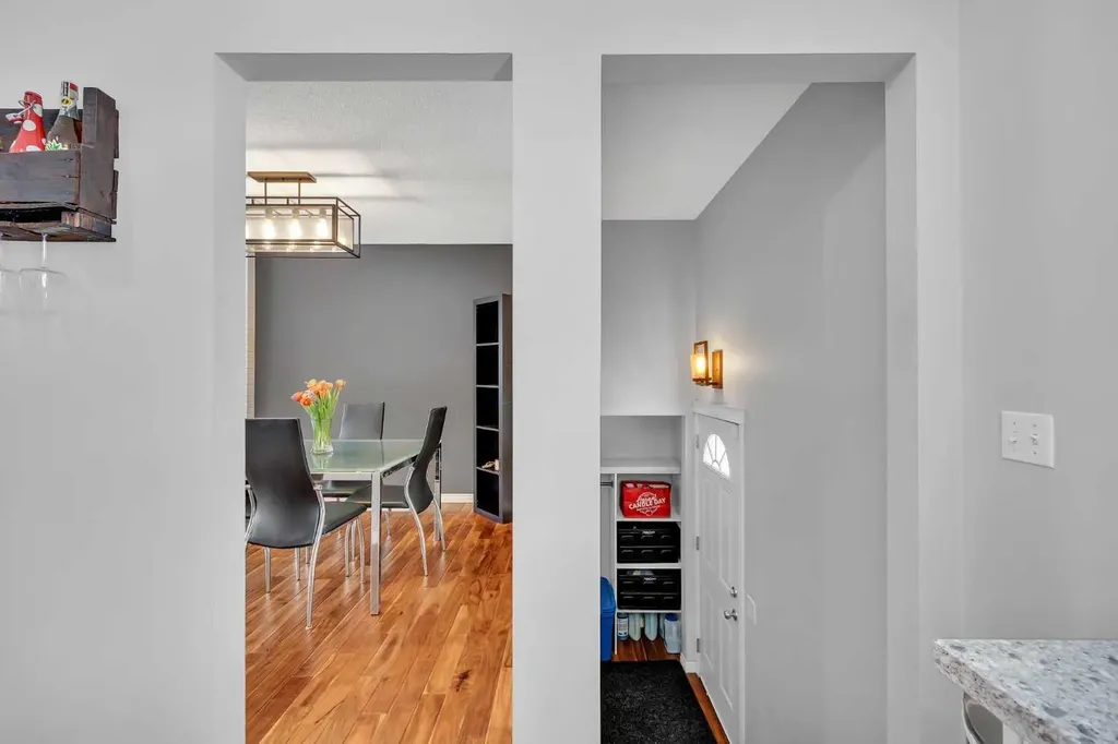 12212 Canfield Road SW Calgary AB t2w1j9