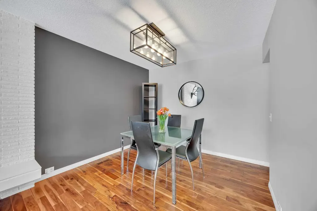 12212 Canfield Road SW Calgary AB t2w1j9