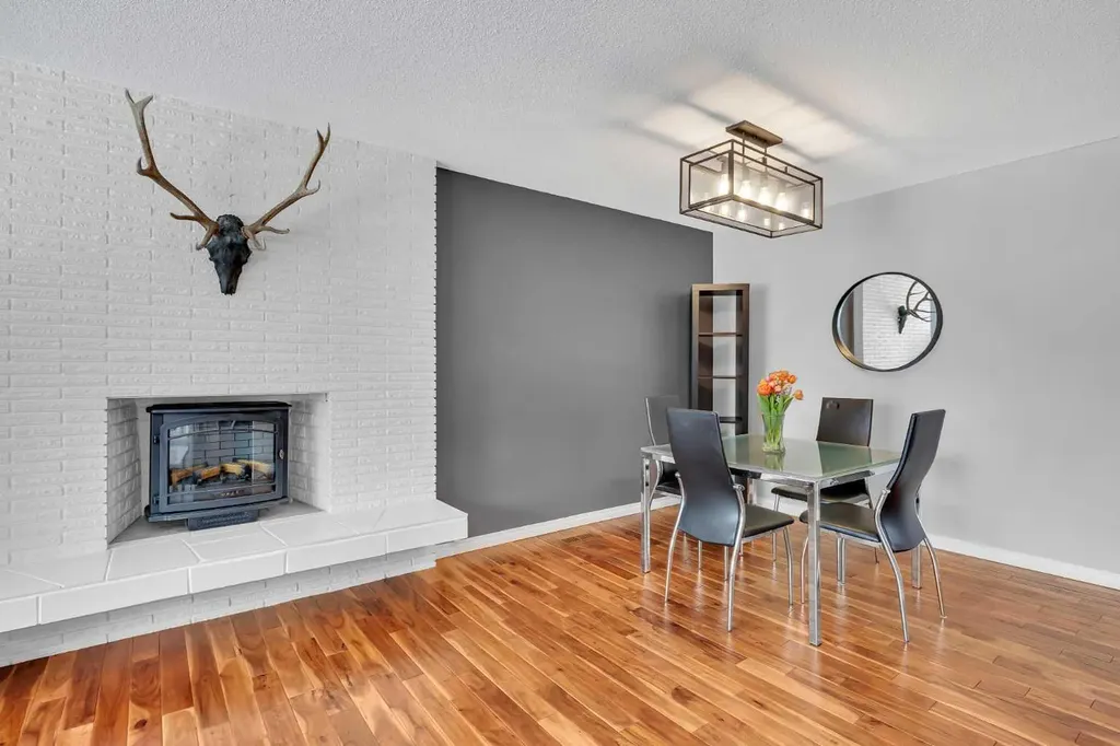 12212 Canfield Road SW Calgary AB t2w1j9