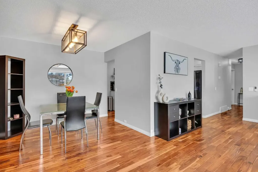 12212 Canfield Road SW Calgary AB t2w1j9