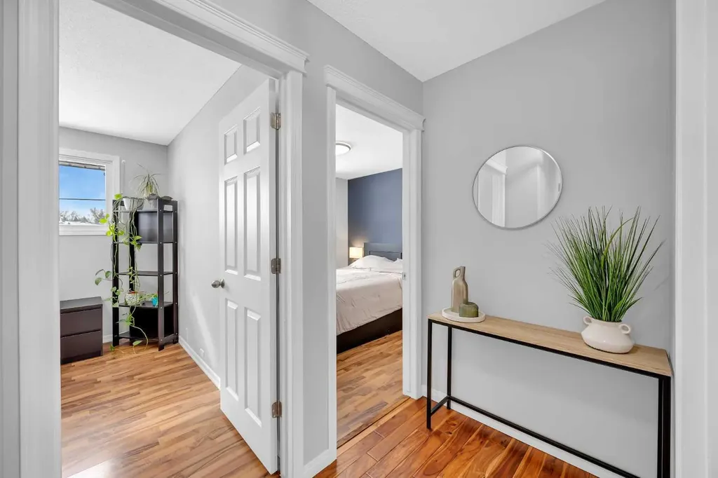 12212 Canfield Road SW Calgary AB t2w1j9