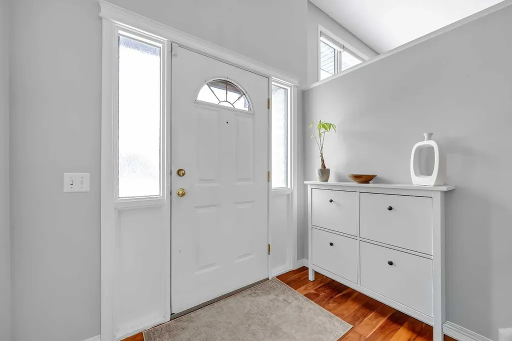 12212 Canfield Road SW Calgary AB t2w1j9
