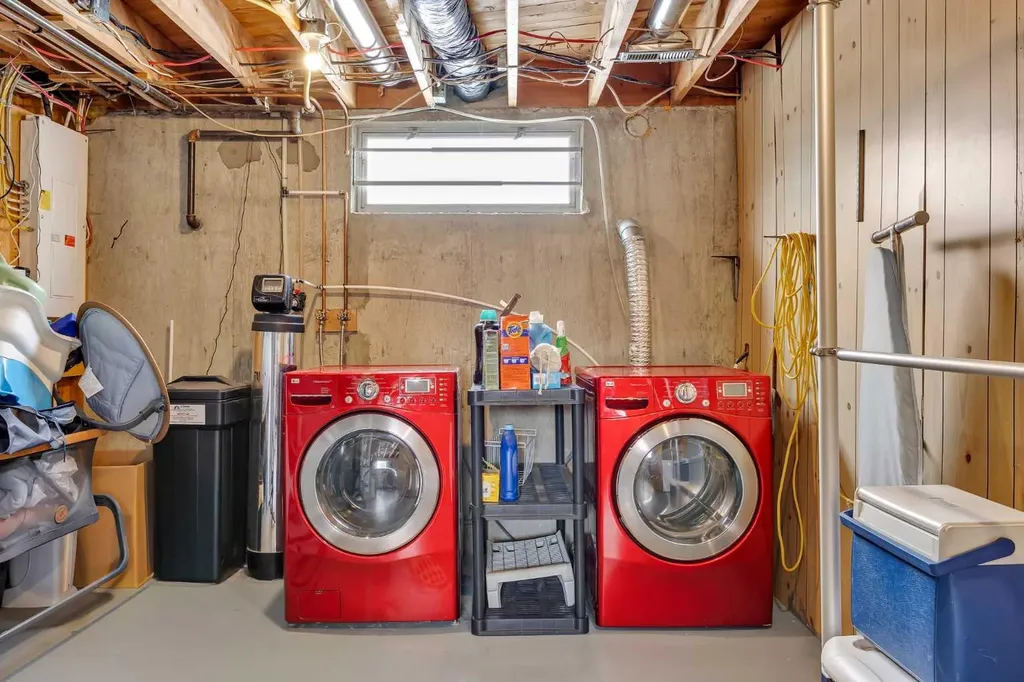 12212 Canfield Road SW Calgary AB t2w1j9