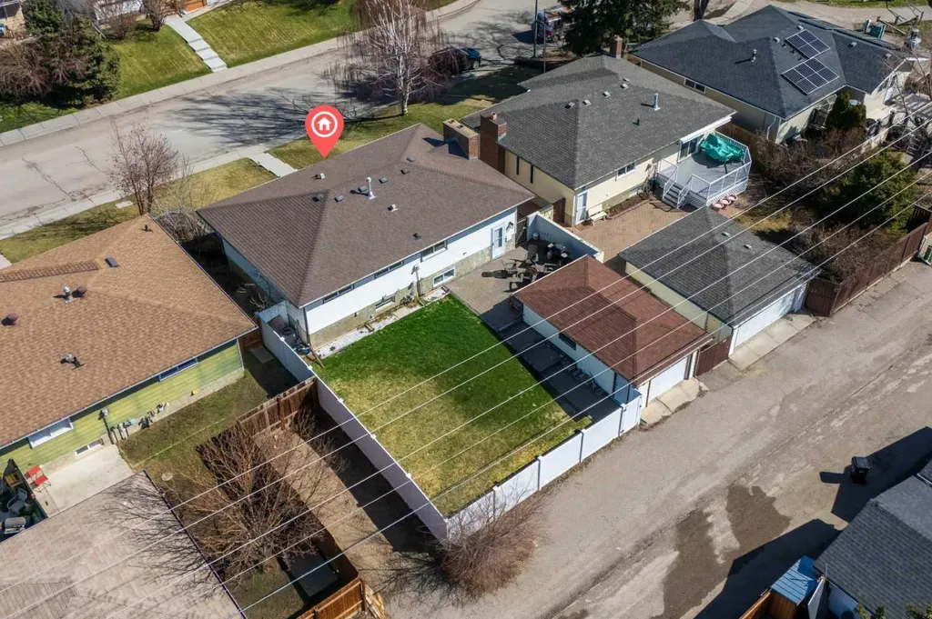 12212 Canfield Road SW Calgary AB t2w1j9