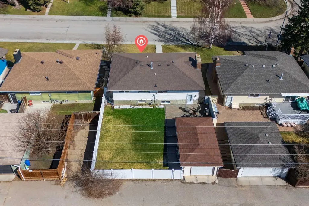 12212 Canfield Road SW Calgary AB t2w1j9