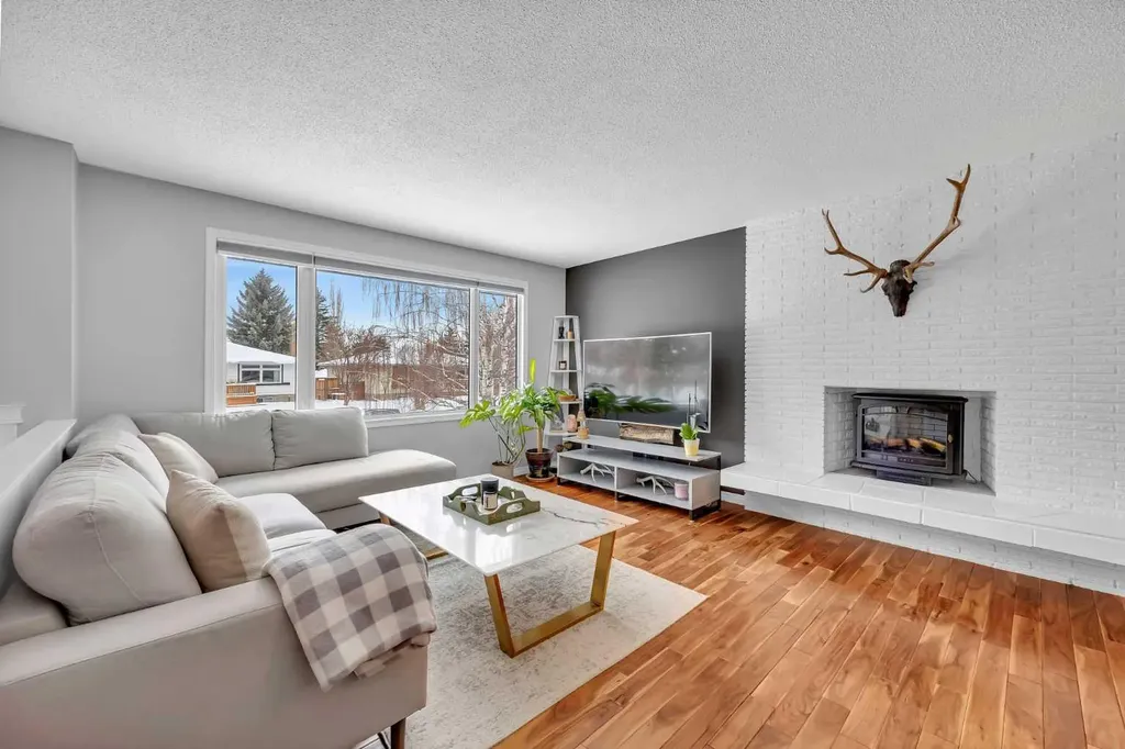 12212 Canfield Road SW Calgary AB t2w1j9