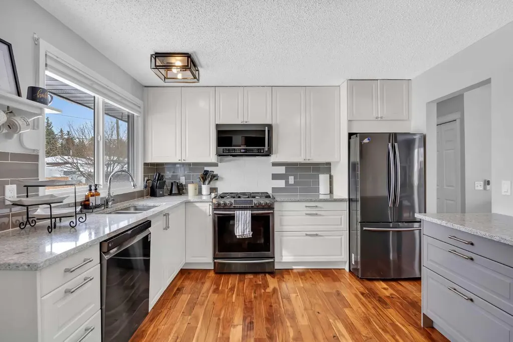 12212 Canfield Road SW Calgary AB t2w1j9