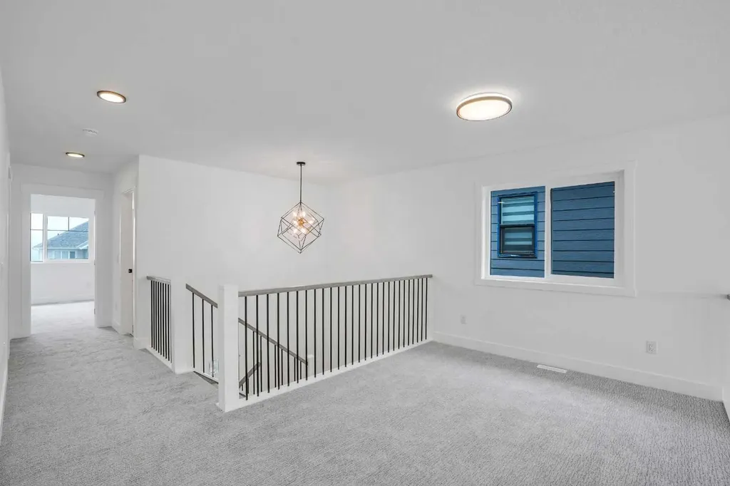 27 Heritage Close Cochrane AB T4C 3G8