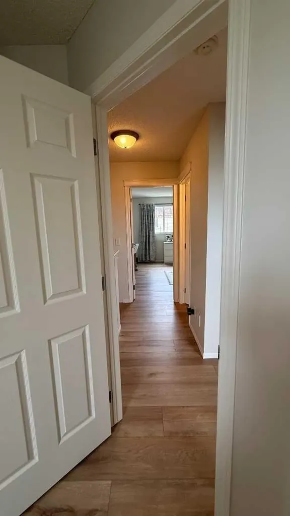 102 Panatella Park NW Calgary AB T3K 6K4