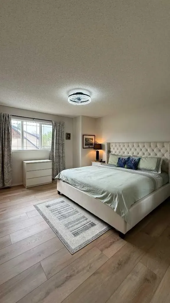 102 Panatella Park NW Calgary AB T3K 6K4