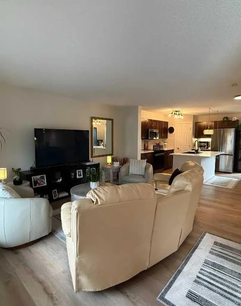 102 Panatella Park NW Calgary AB T3K 6K4
