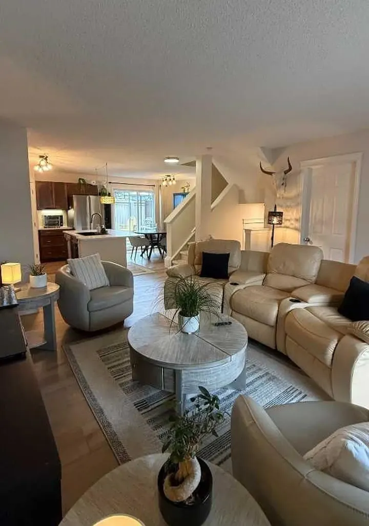 102 Panatella Park NW Calgary AB T3K 6K4