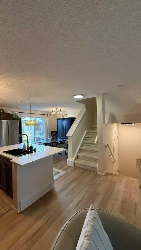 102 Panatella Park NW Calgary AB T3K 6K4