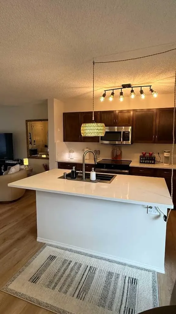 102 Panatella Park NW Calgary AB T3K 6K4