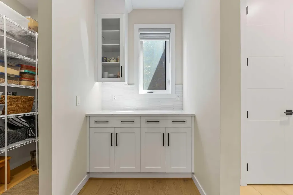 1104 Cranbrook Gardens SE Calgary AB T3M3L3
