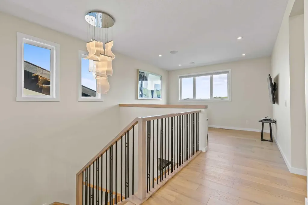 1104 Cranbrook Gardens SE Calgary AB T3M3L3