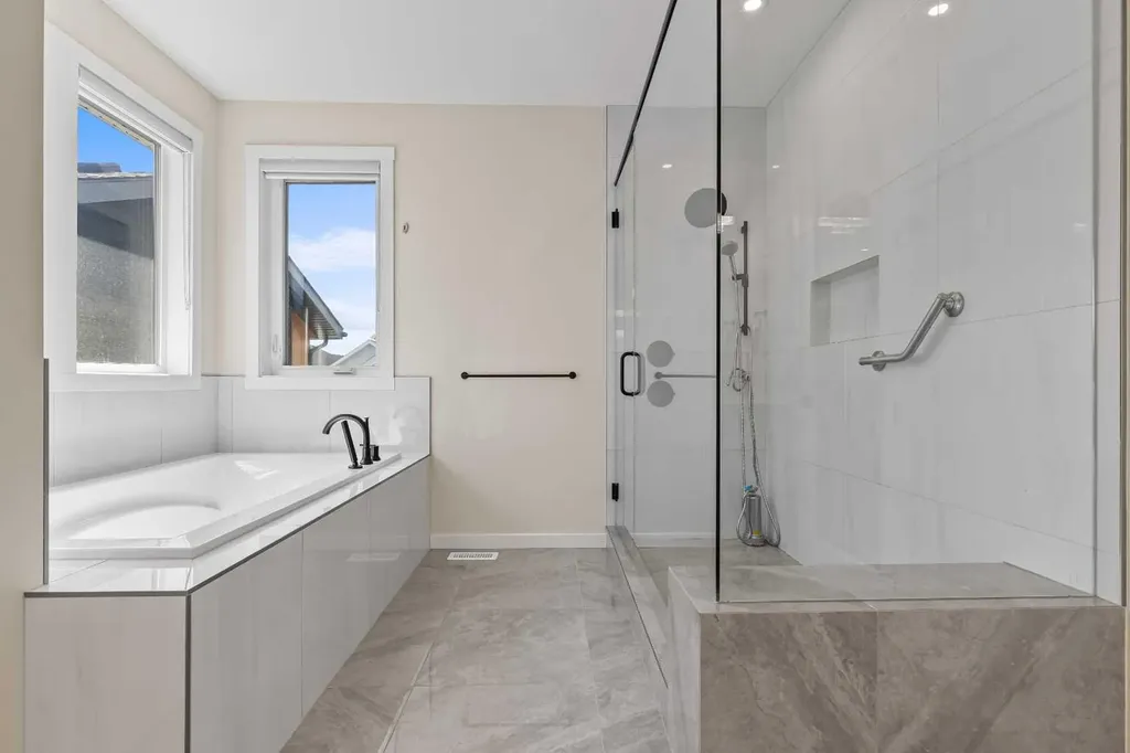 1104 Cranbrook Gardens SE Calgary AB T3M3L3