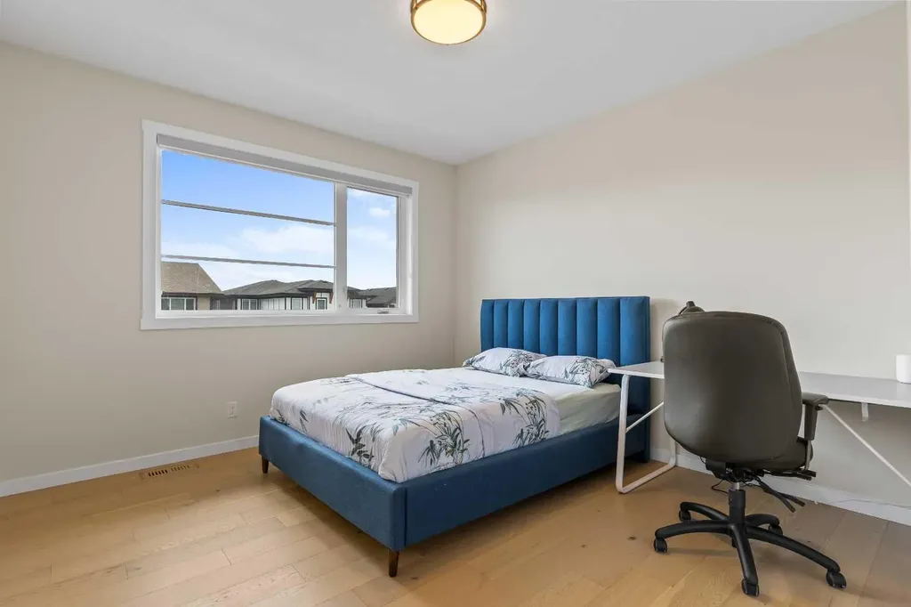1104 Cranbrook Gardens SE Calgary AB T3M3L3