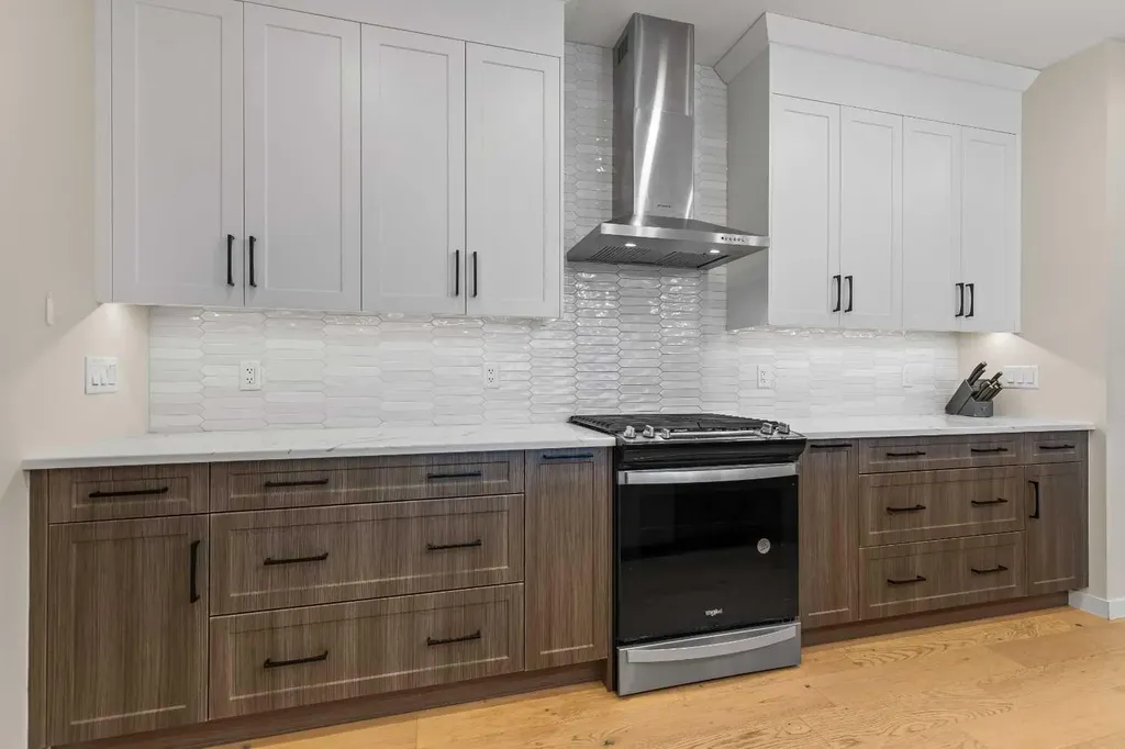 1104 Cranbrook Gardens SE Calgary AB T3M3L3