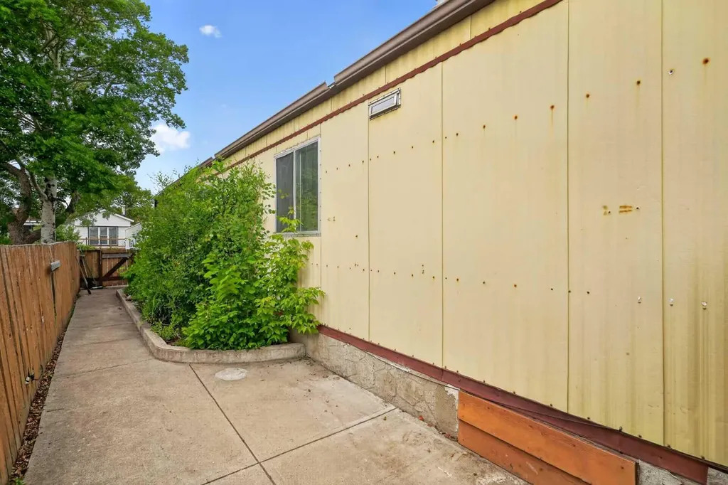 224 Huntwell Road NE Calgary AB T2K 5S9