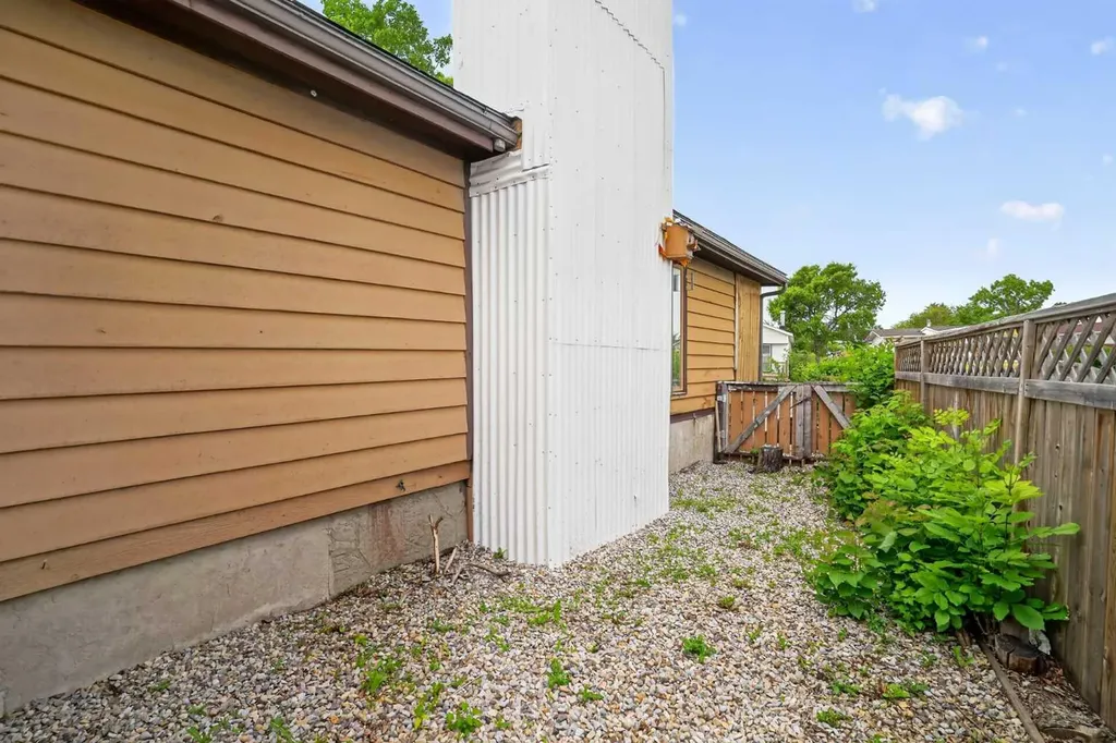 224 Huntwell Road NE Calgary AB T2K 5S9
