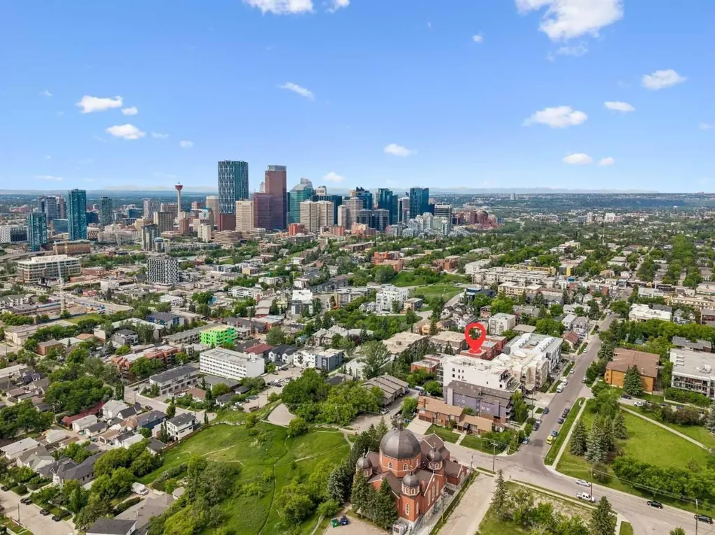 718 5 Street NE Calgary AB T2E 3W8