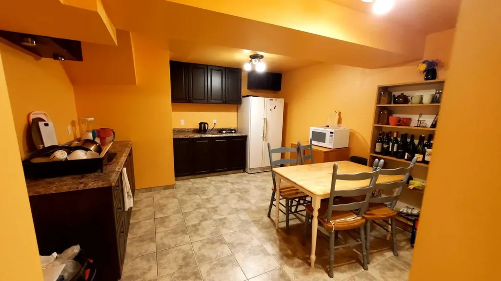 4604 Brisebois Drive NW Calgary AB T2L2G4