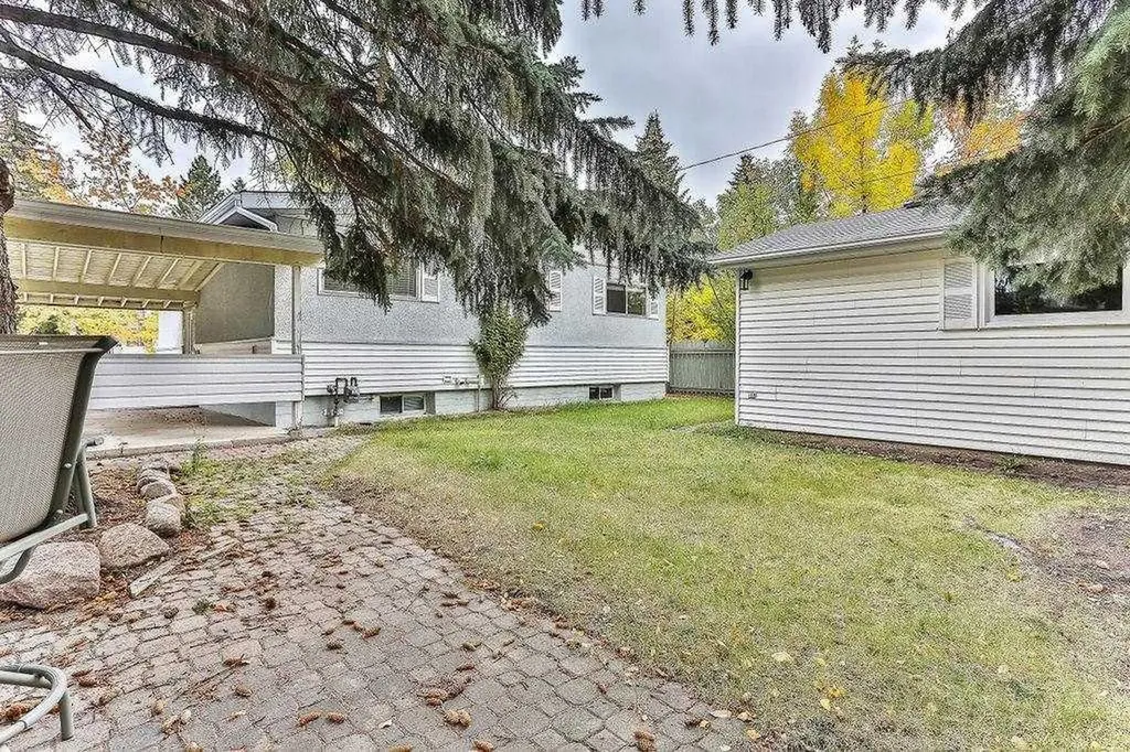 4604 Brisebois Drive NW Calgary AB T2L2G4