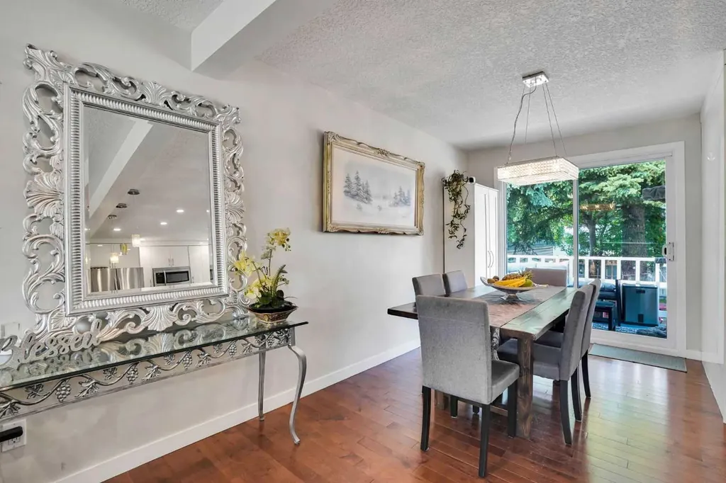 5212 Valiant Drive NW Calgary AB T3A 0Y7