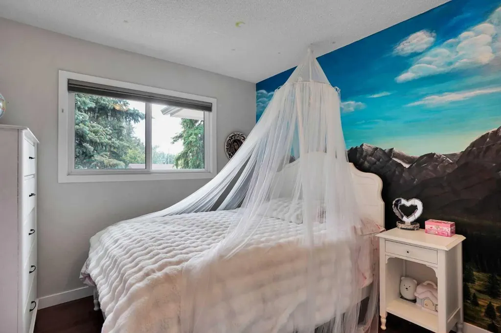 5212 Valiant Drive NW Calgary AB T3A 0Y7