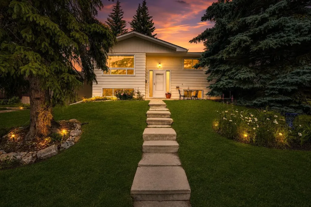 5212 Valiant Drive NW Calgary AB T3A 0Y7