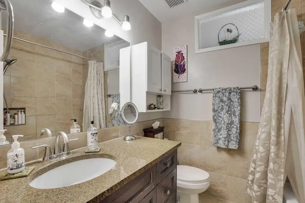 5212 Valiant Drive NW Calgary AB T3A 0Y7