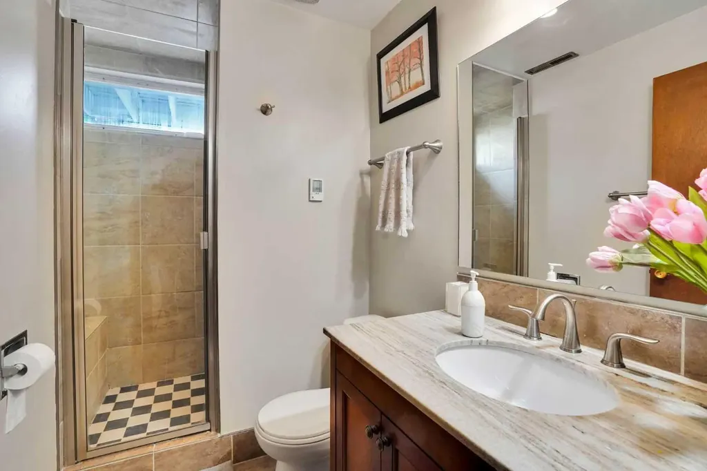 5212 Valiant Drive NW Calgary AB T3A 0Y7