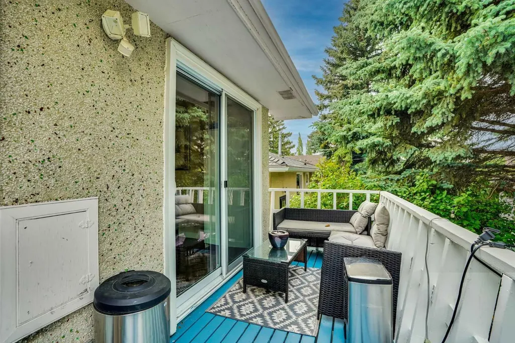 5212 Valiant Drive NW Calgary AB T3A 0Y7