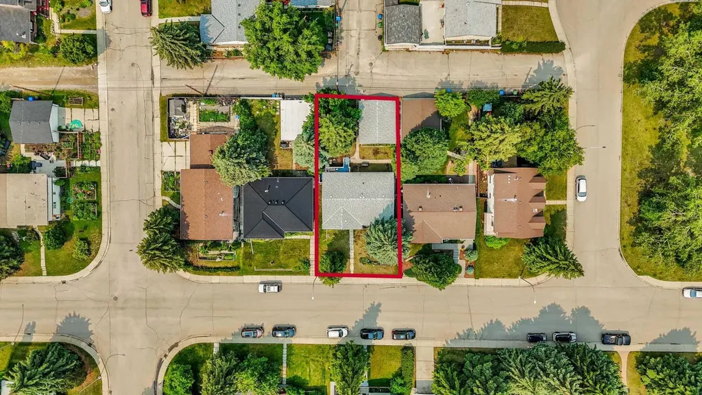 5212 Valiant Drive NW Calgary AB T3A 0Y7
