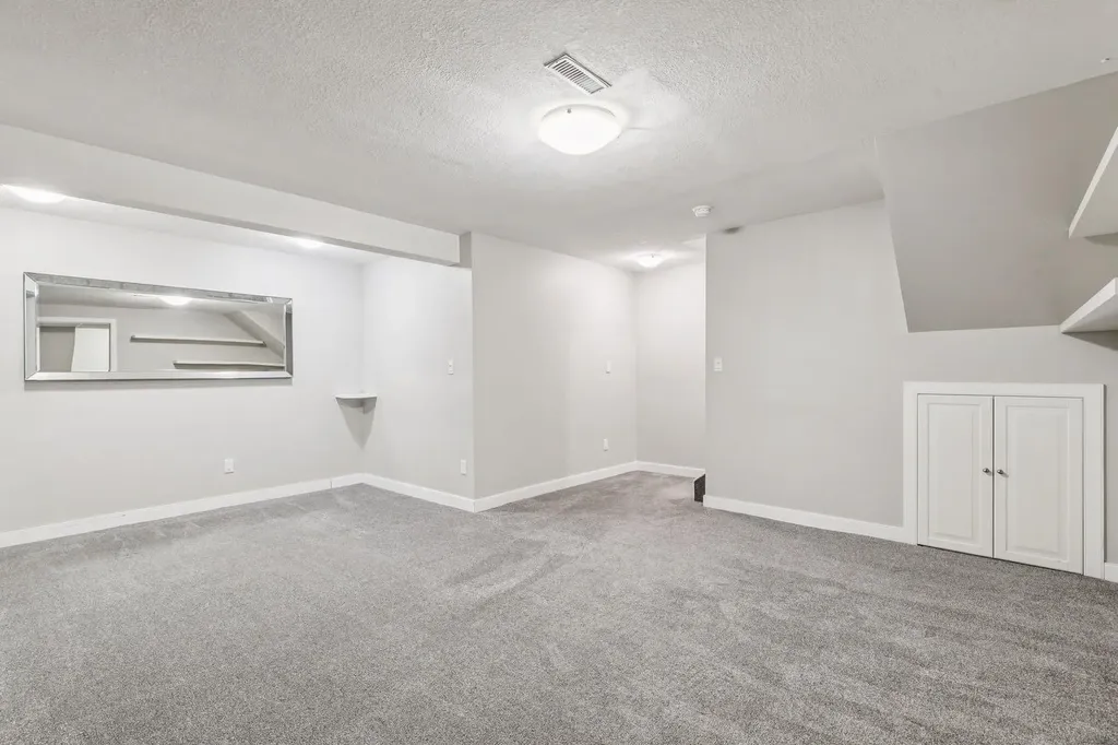 107 Sunbank Way SE Calgary AB T2X 2A5