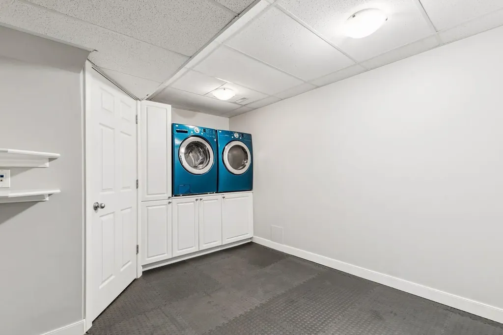 107 Sunbank Way SE Calgary AB T2X 2A5