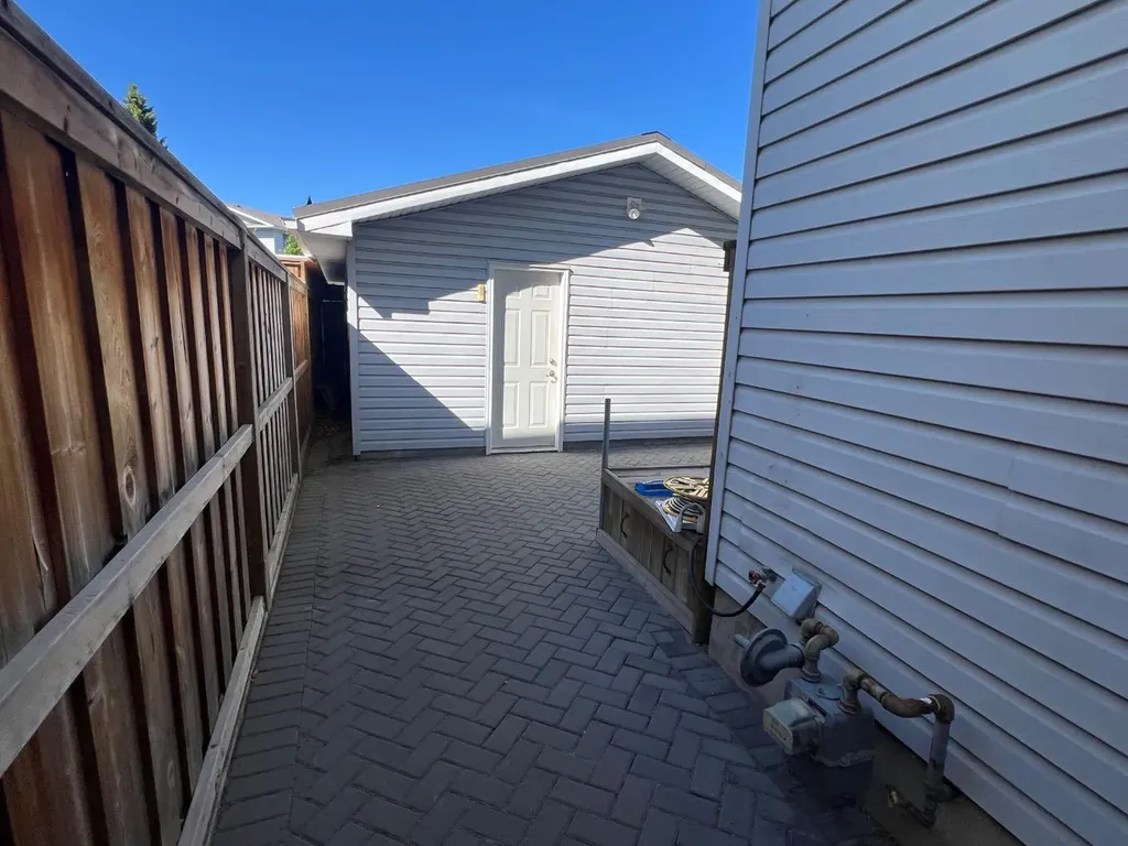 107 Sunbank Way SE Calgary AB T2X 2A5