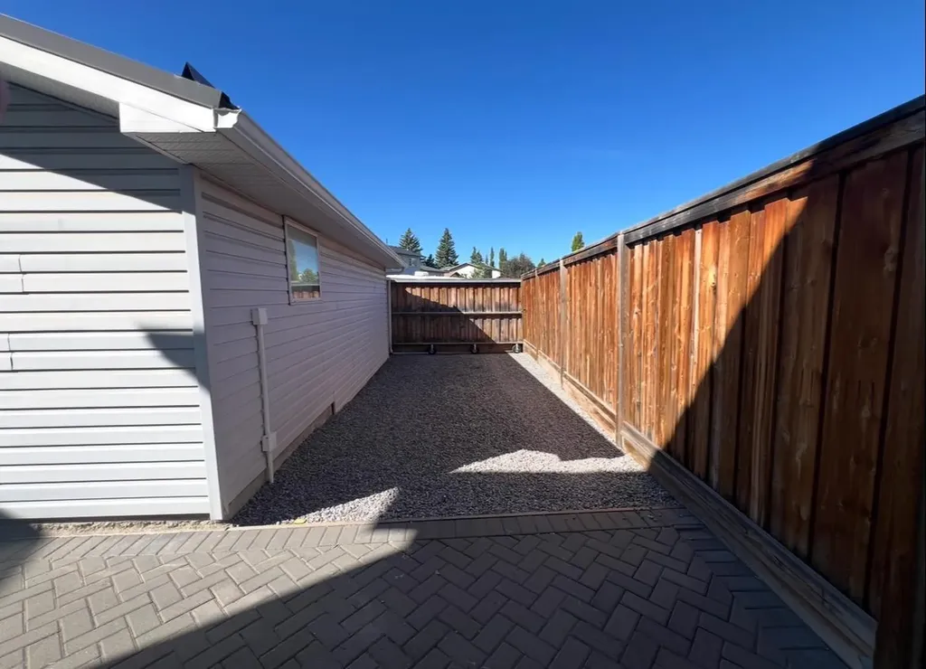 107 Sunbank Way SE Calgary AB T2X 2A5