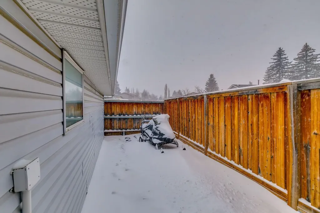 107 Sunbank Way SE Calgary AB T2X 2A5