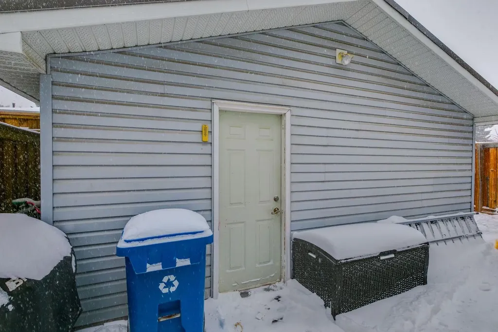 107 Sunbank Way SE Calgary AB T2X 2A5