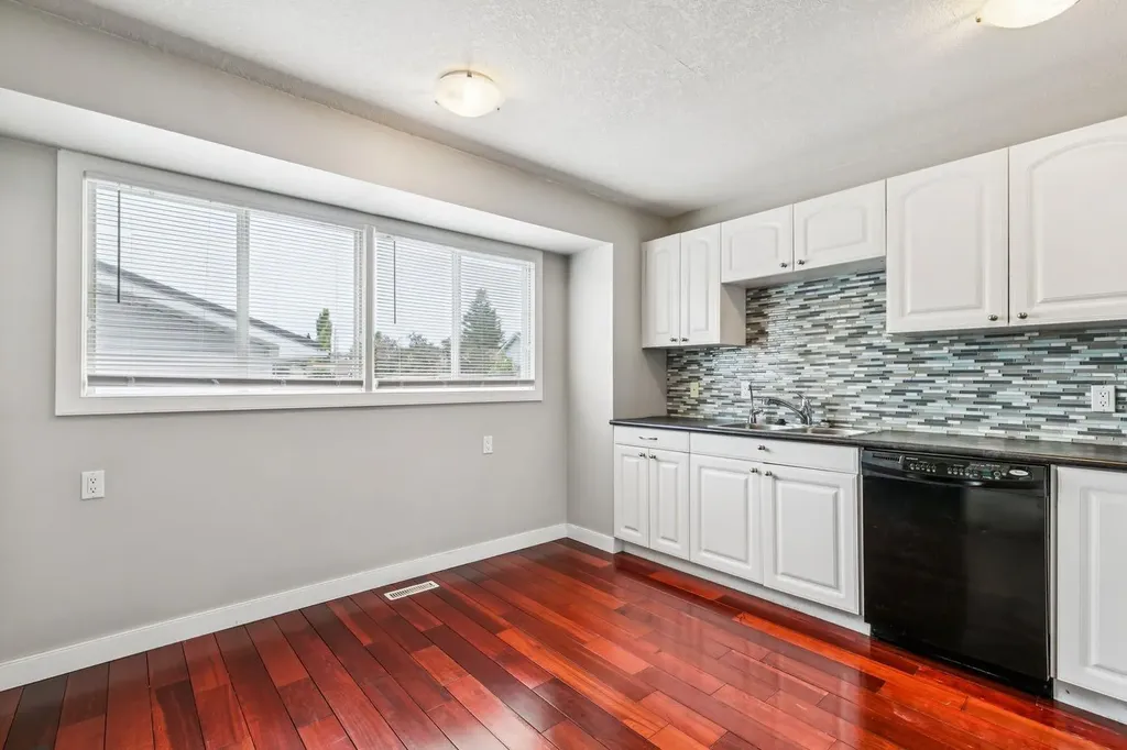 107 Sunbank Way SE Calgary AB T2X 2A5