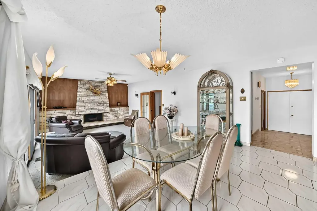 3407 50 Street NW Calgary AB T3A 0E3
