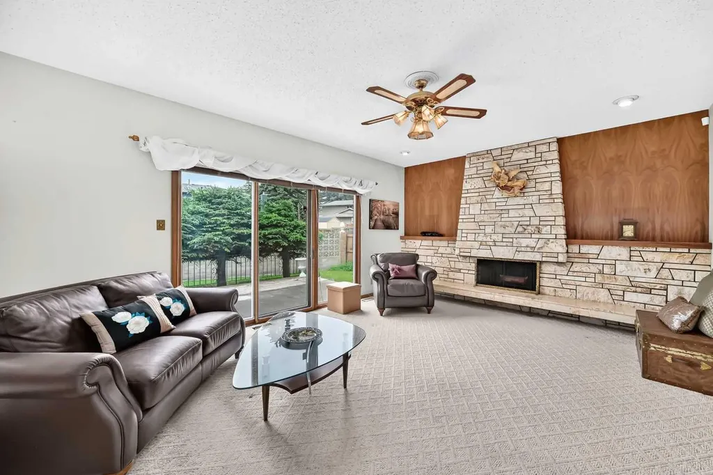 3407 50 Street NW Calgary AB T3A 0E3