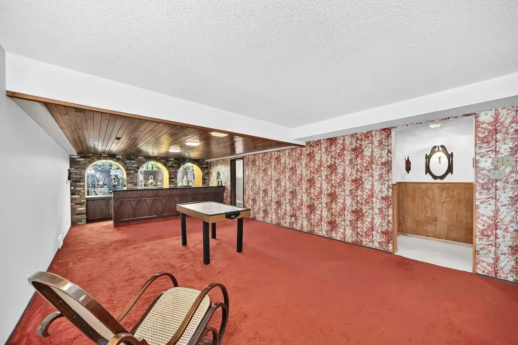 3407 50 Street NW Calgary AB T3A 0E3
