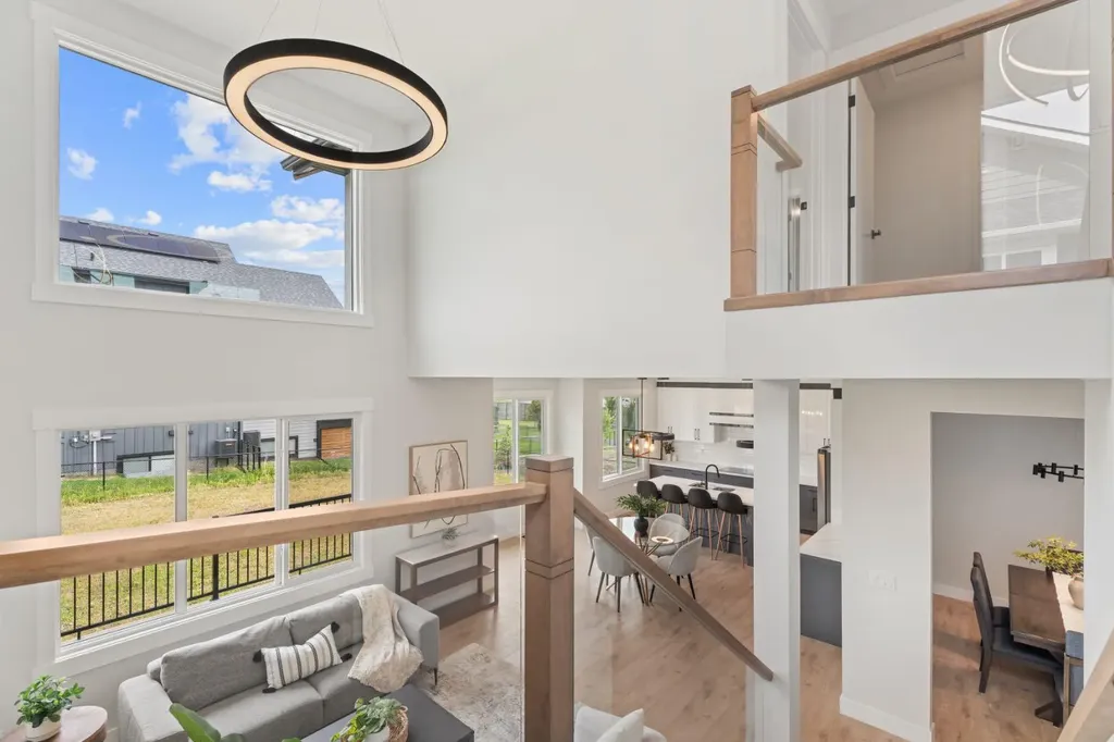 22 Cimarron Estates Gate Okotoks AB T1S 0M9