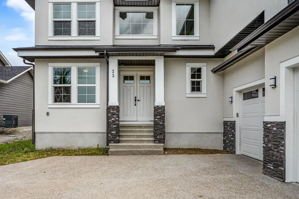 22 Cimarron Estates Okotoks AB T1S 0M9